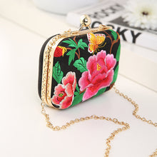 Load image into Gallery viewer, Shoulder Slung Embroidery Chain Female Embroidery Dinner Bag.