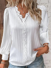 Load image into Gallery viewer, Women&#39;s Lace Stitching Shirt Loose Stitching V-neck Long Sleeve Pullover Chiffon Shirt Fall Top Simple Elegant Street Blouse
