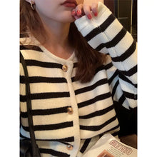 Load image into Gallery viewer, Autumn and winter Korean contrasting striped knitted cardigan women&#39;s winter single -row metal buckle pocket sweater cardigans