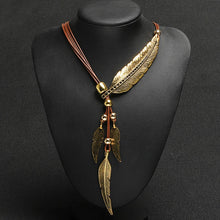 Load image into Gallery viewer, Fashion New Gold Color Boho Style Rope Chain Leaf Feather Pattern Pendant Ladies High Jewelry Choker Personality Necklace