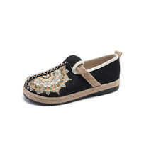 Load image into Gallery viewer, Spring New Ethnic Style Embroidered Cloth Shoes Handmade Linen Soft-soled Women&#39;s Single Shoes