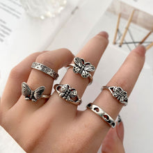 Load image into Gallery viewer, 9-piece Set of Vintage Crying Face Rings, Playing Card Rings, Hollowed Out Love Rings, Daisy Rings, Alloy Chain Rings