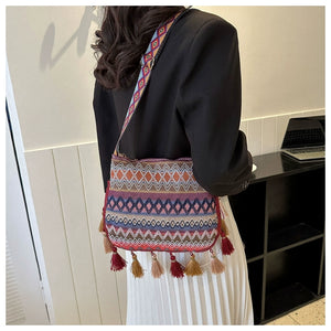 Small Fresh Ethnic Style Crossbody Bag for Women's New Fashion Versatile Wide Shoulder Strap Single Shoulder Bag Tassel Bucket Bag