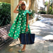 Load image into Gallery viewer, New Style Daisy Flower Printed Short Sleeve Big Swing Dress