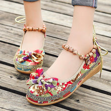 Load image into Gallery viewer, Beaded Ethnic Style Retro Bandage Embroidered Cloth Shoes