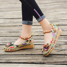 Load image into Gallery viewer, Beaded Ethnic Style Retro Bandage Embroidered Cloth Shoes