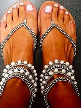 Load image into Gallery viewer, Summer Beach Beaded Clip Toe Sandals