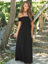 Load image into Gallery viewer, A European lady with a strapless gown