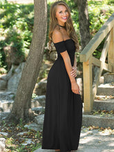 Load image into Gallery viewer, A European lady with a strapless gown