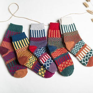 Ladies Winter Warm Rabbit Wool Middle Tube National Thickening Floor Socks