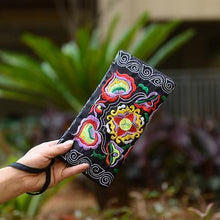 Load image into Gallery viewer, Yunnan Ethnic Embroidery Coin Purse Big Peony Women&#39;s Cloth Bag Clutch Bag