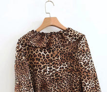 Load image into Gallery viewer, Leopard Print Long Sleeve Casual Tops