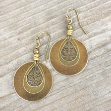 Load image into Gallery viewer, Bohemian vintage ethnic style cotton and linen women&#39;s assembly jewelry new old bronze circle carved earrings