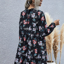 Load image into Gallery viewer, Black background small collar fashion leisure high waist A-line skirt temperament autumn and winter dress women&#39;s long sleeves