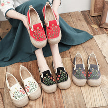Load image into Gallery viewer, New Spring/autumn National Style Women&#39;s Shoes Small Daisy Cloth Shoes Embroidery Big Head Han Clothing Shoes