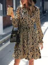 Load image into Gallery viewer, Summer Fashion Printed Long Sleeved Waist Slimming Dress