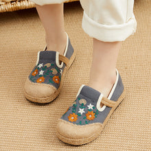 Load image into Gallery viewer, spring embroidered shoes flat-heeled, low-cut embroidered shallow shoes, literary and ethnic style women&#39;s shoes linen casual shoes
