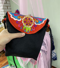 Load image into Gallery viewer, Half Original Design Ethnic Style Bag Ethnic Style Oblique Hanging Bag Mobile Phone Bag