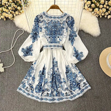 Load image into Gallery viewer, Fall New Women&#39;s Fashion V-Neck Long Sleeve Bohemian Print Dress