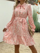 Load image into Gallery viewer, Summer Fashion Printed Long Sleeved Waist Slimming Dress