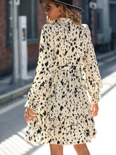 Load image into Gallery viewer, Summer Fashion Printed Long Sleeved Waist Slimming Dress