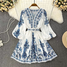 Load image into Gallery viewer, Fall New Women&#39;s Fashion V-Neck Long Sleeve Bohemian Print Dress