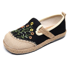 Load image into Gallery viewer, New Spring/autumn National Style Women&#39;s Shoes Small Daisy Cloth Shoes Embroidery Big Head Han Clothing Shoes